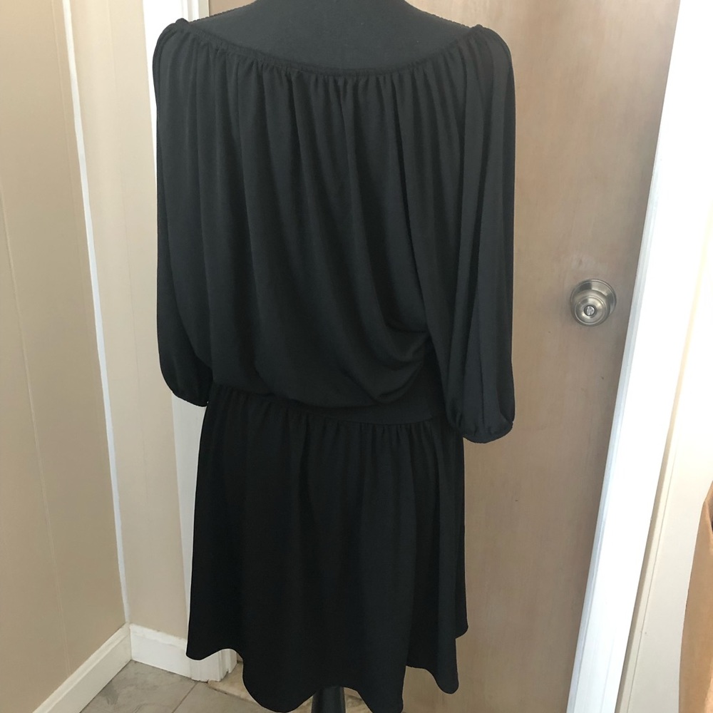 Express dress - Picture 5 of 6